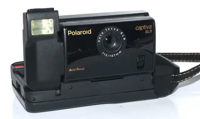 Polaroid Captiva SLR Auto Focus Instant Film Camera in Cameras & Camcorders in Ottawa - Image 3