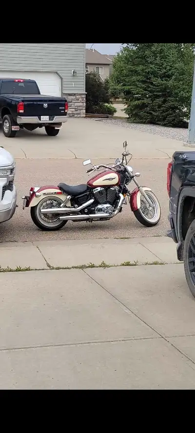 For sale is a 1997 Honda Shadow Ace 1100 - 50,xxx km - Reliable - Good starter bike