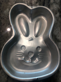 Bunny rabbit cake pan