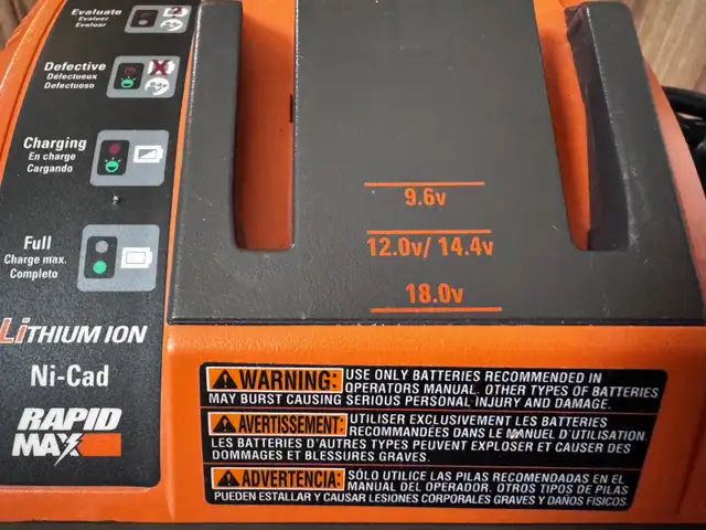 Ridgid Rapid Max Battery Charger Lithium Ion Ni-Cad No. R840091 in Power Tools in Oakville / Halton Region - Image 3