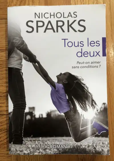 TOUS LES DEUX roman de NICHOLAS SPARKS, View more