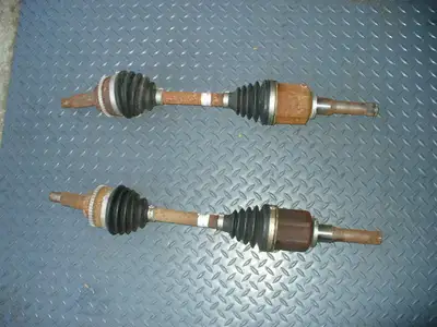 Cardan avant gauche usagé pour Ford Escape 2009-2012 , stamping 9L84-3A428-DF.