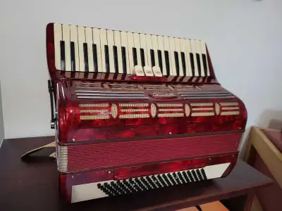 Accordéon Scandalli 3 /4 voix, View more