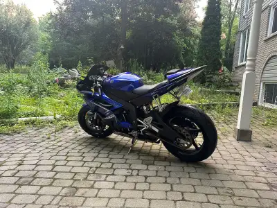 Reluctantly selling my beautiful R6. The bike is mint and was spotless until last week when I decide...