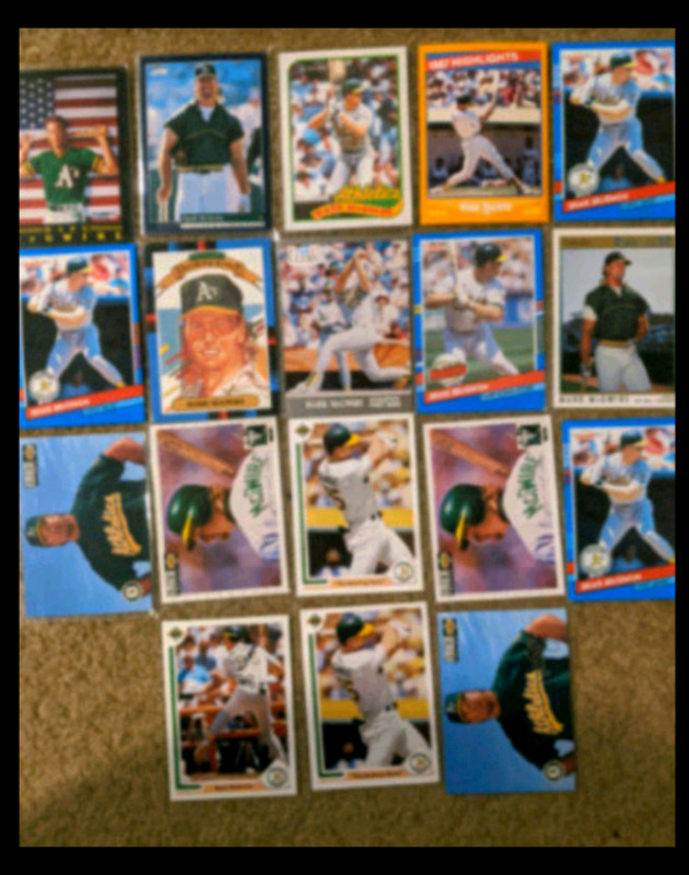 Barry Bonds Baseball Card Lot of 22  in Arts & Collectibles in Oshawa / Durham Region