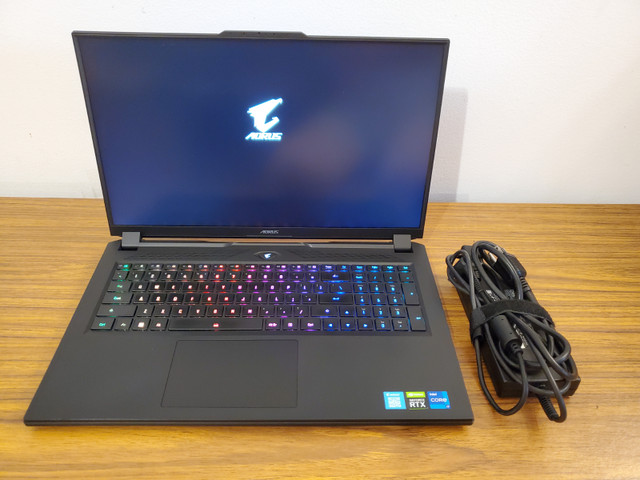 GIGABYTE AORUS 17 (Intel i7-12700H/RTX 3070Ti) in Laptops in City of Toronto - Image 3