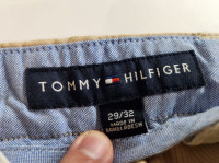 Tommy Hilfiger 29/32 Mens Beige Chino Pants