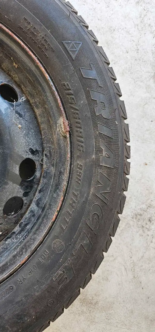 Snow tyres for sale  215/60R16 in Tires & Rims in Kitchener / Waterloo - Image 2