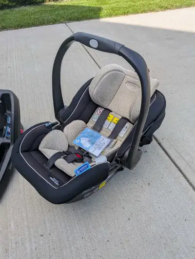 Graco Snugride Snugfit 35 DLX, car seat and bases, View more