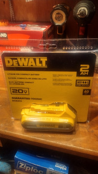 DEWALT 20V MAX Lithium-Ion 2.0Ah Compact Battery