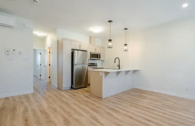 3 BEDROOM - BRAND NEW AND BEAUTIFUL in GRUNTHAL!