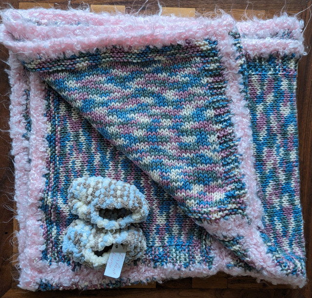 Handmade Baby Blanket + Booties in Clothing - 0-3 Months in Edmonton - Image 2