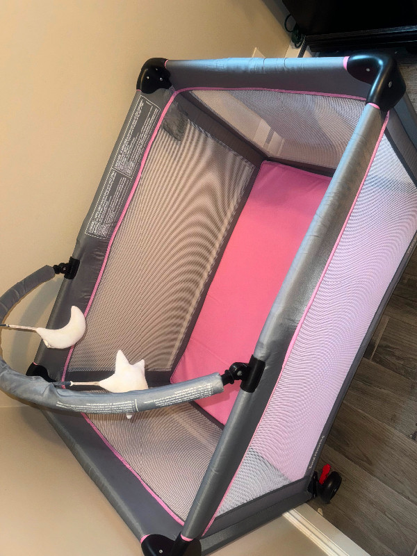 Baby crib & bassinet in Cribs in Sault Ste. Marie - Image 2