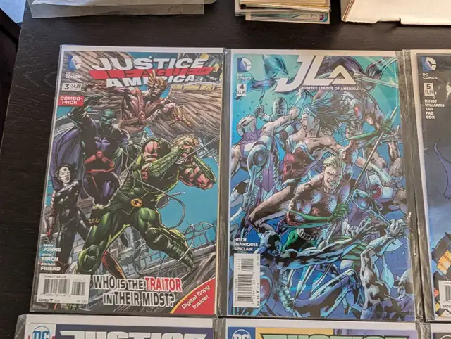 10 DC Justice League of America comics, no dupes, mint/boards in Comics & Graphic Novels in Calgary - Image 3