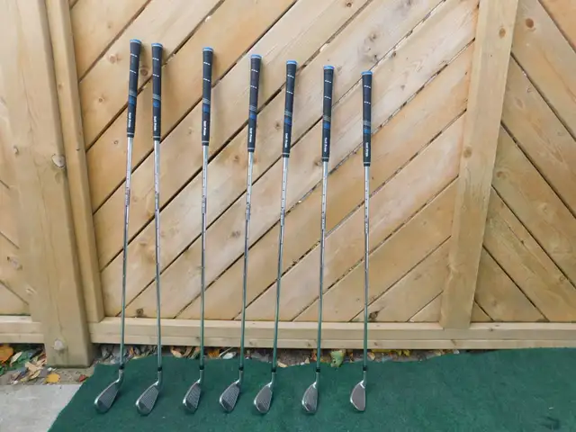 Right Hand Wilson Staff D 200 irons set in Golf in Grand Bend - Image 4