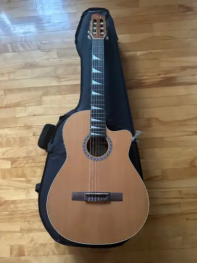 Guitare Godin Concert CW QIT cutaway, View more