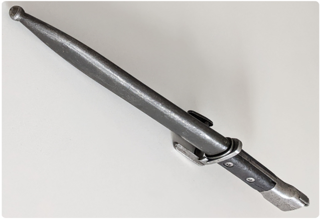 XRARE VINTAGE English M 1954  FAL Bayo with Scabbard in Arts & Collectibles in Gatineau - Image 4