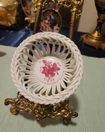 Herend Hungary "Apponyi Pink"Hand-Painted Woven Porcelain Basket, View more