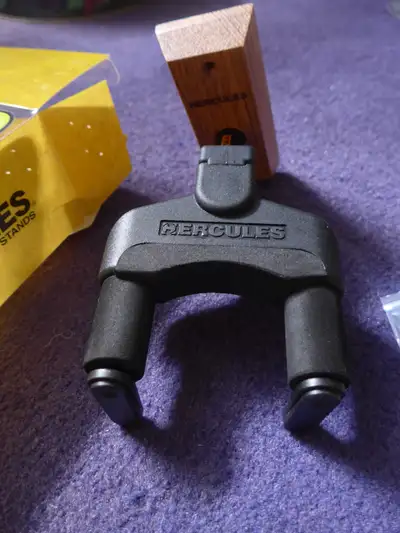 Guitar hanger Hercules new in box, View more