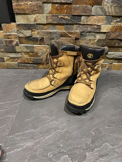 Timberland Size 6 Boys Winter Boots, View more