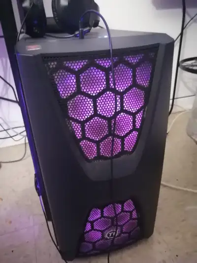 Pc gaming échange ou vend, View more