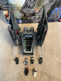 Star Wars LEGO - Kylo Ren’s Command Shuttle (75104)