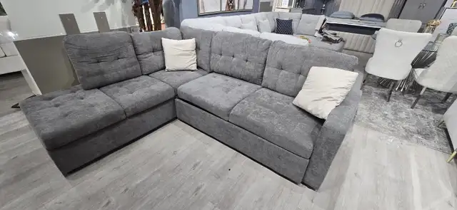Sectional sofa bed with chaise  in Couches & Futons in Kingston - Image 4