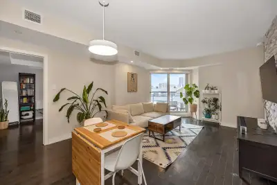 **Spacious 2-Bedroom Condo Near the Rideau River** More images: https://drive.google.com/drive/folde...