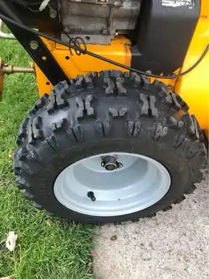 Murray Snow Blower Euro Series 1030 in Snowblowers in City of Toronto - Image 8