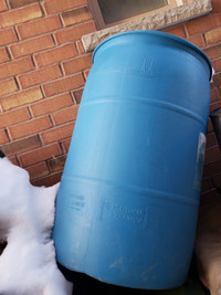 Plastic rain barrel