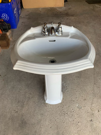 PEDESTAL SINK WHITE WITH FAUCET