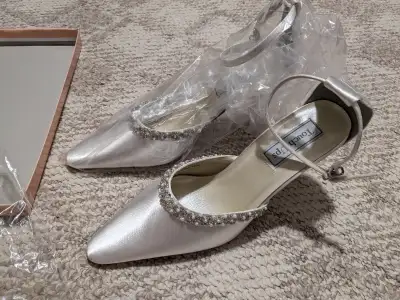 Shoes Size 8 White Satin Meredith 554M TouchUps, View more
