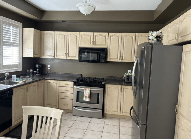 Kitchen Cabinets & Counter Top in Cabinets & Countertops in Mississauga / Peel Region - Image 3