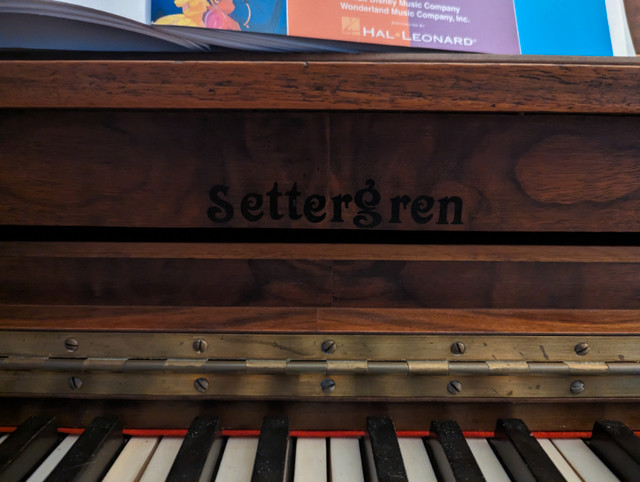 Piano and Bench in Pianos & Keyboards in Strathcona County - Image 3