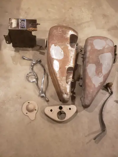 1930-36 Harley VL parts. Nice solid left side tank that needs very little attention. Someone modifie...
