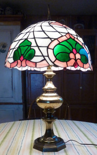 Lovely Hand Made in Canada (by me) Tiffany Stained Glass Lamp