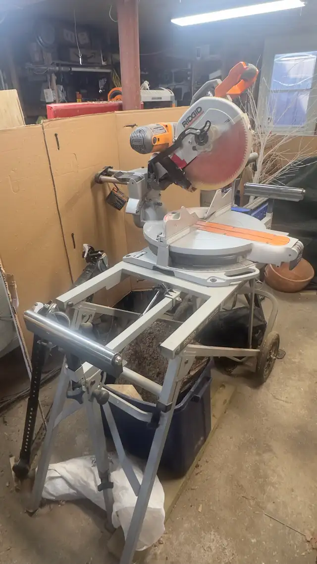 12” Rigid Sliding Compound Miter Saw on stand in Power Tools in Oakville / Halton Region - Image 2