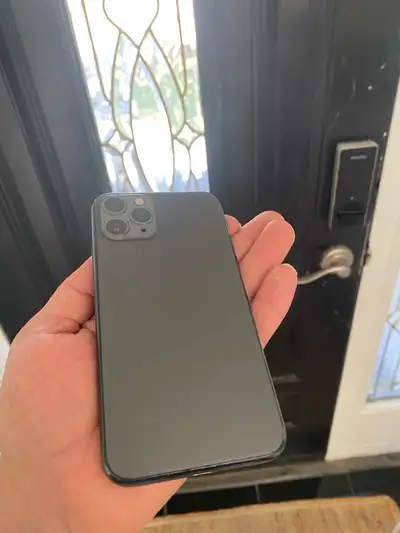 Mint condition iPhone Battery Health 91% No scratches or issues Located in Hamilton