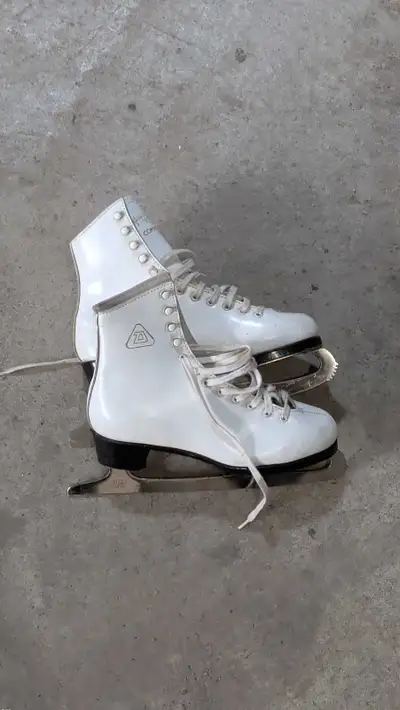 size 6 figure skates, View more