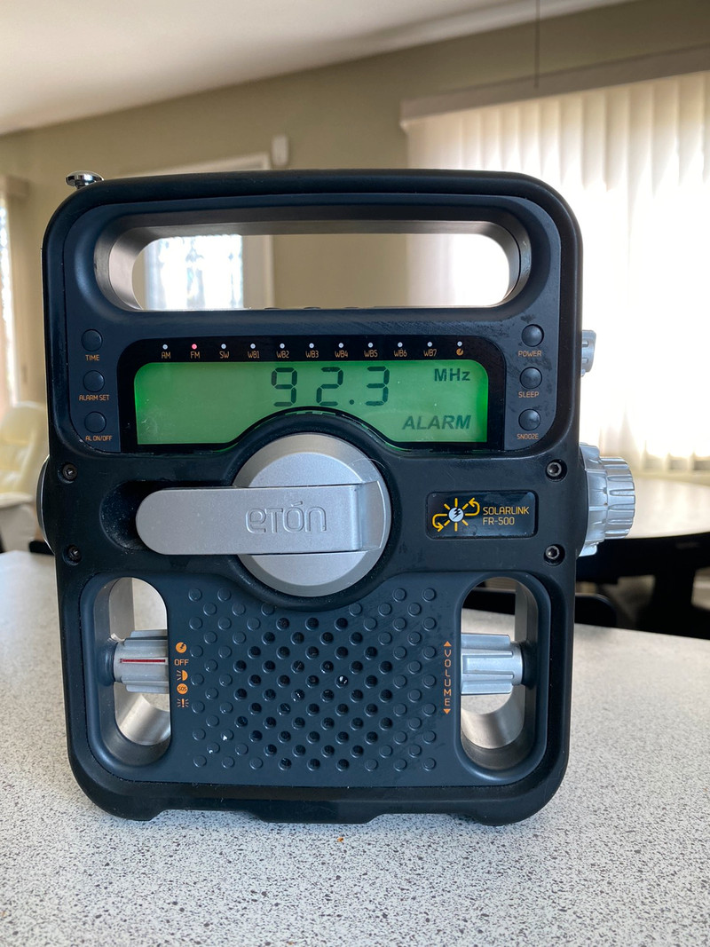 Eton Solarlink FR500 Solarpowered AM FM Shortwave Radio Speakers