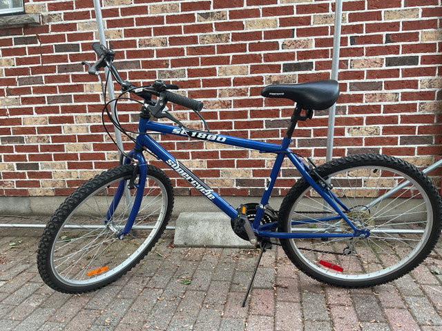 Vélo à vendre dans De route  à Granby