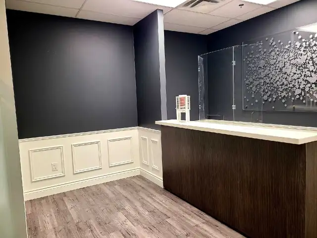 medical office available for rent $3400 in Commercial & Office Space for Rent in Oakville / Halton Region - Image 8