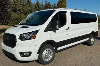 15 PASSENGER, NAVIGATION, TOUCHSCREEN, REVERSE CAMERA, BLIND SPOT MONITOR, PARKING DISTANCE CONTROL,...