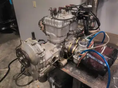 15 minutes of run time on this engine, not even broken in. This is the infamous Rotax Rick 670 with...