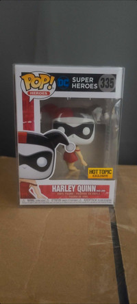 Funko Pop DC super heroes: harley quinn mad love ( hot topic)