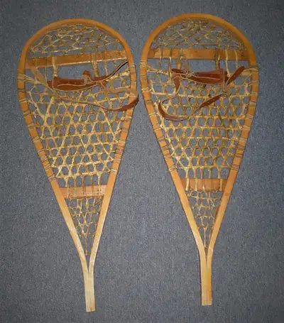 Raquettes à neige des années 80 - style montagnais, View more