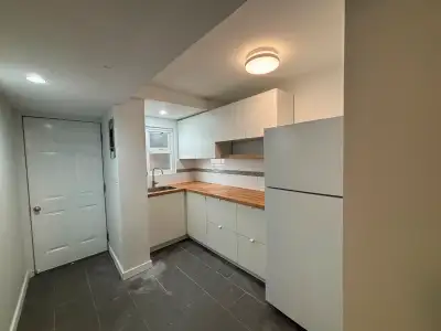 $1,700 / 1br - 680ft2 1 B/D Downstairs Suite