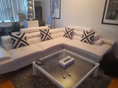 WHITE LEATHER SEACTIONAL FOR SALE, View more
