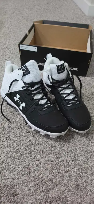 Under Armour Football Shoes, View more