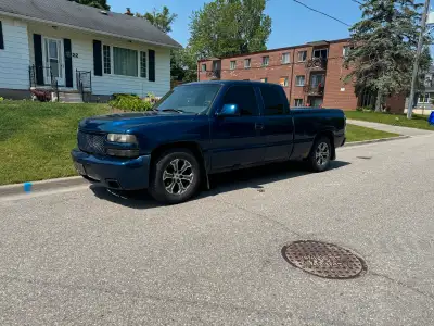 2002 Chevrolet Silverado Extended cab Blue 4.8L automatic, RWD Added power windows & Center console...